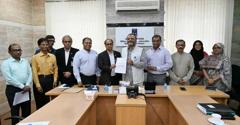 ঢাবি উপাচার্য অধ্যাপক ড. নিয়াজ আহমদ খান সব দায়িত্ব ও তথ্য হস্তান্তর করেন